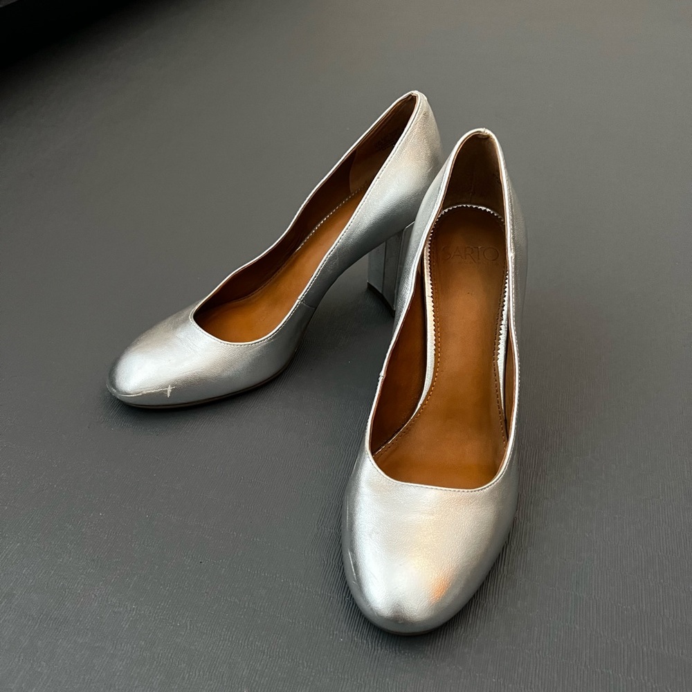 FRANCO SARTO AZIZA SILVER PUMP 8